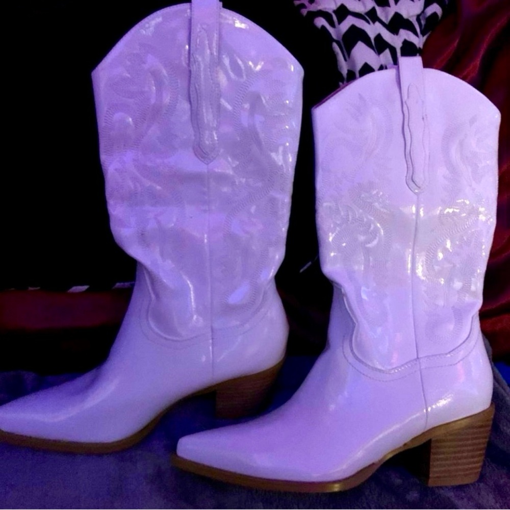 AZALEA WANG Andrea Western Boot In white